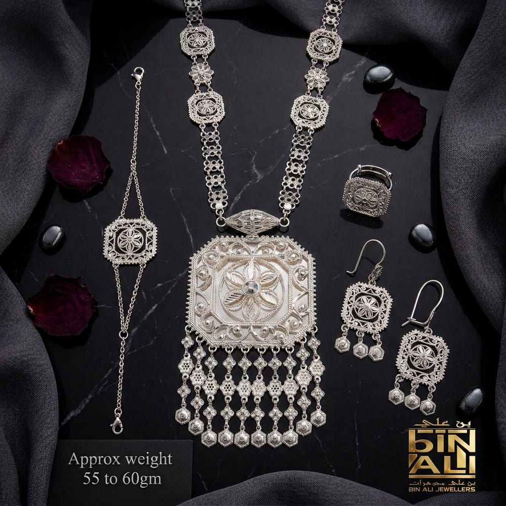 LONG NECKLACE