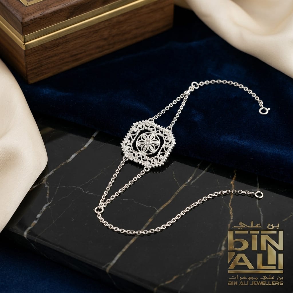 LONG NECKLACE