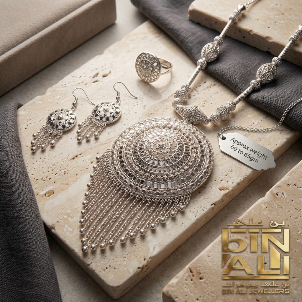 LONG NECKLACE