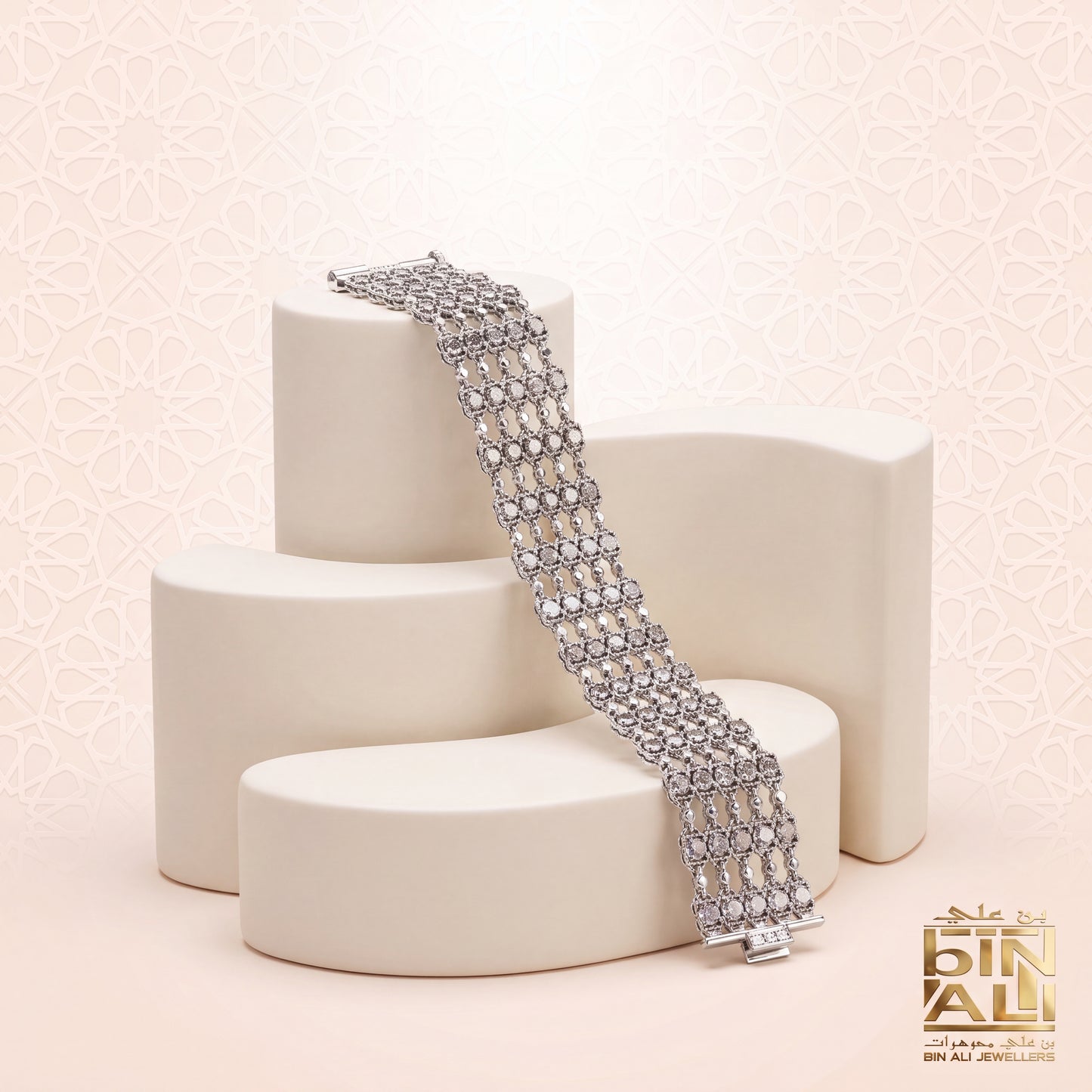 TRADINIONAL SILVER BRACELATE