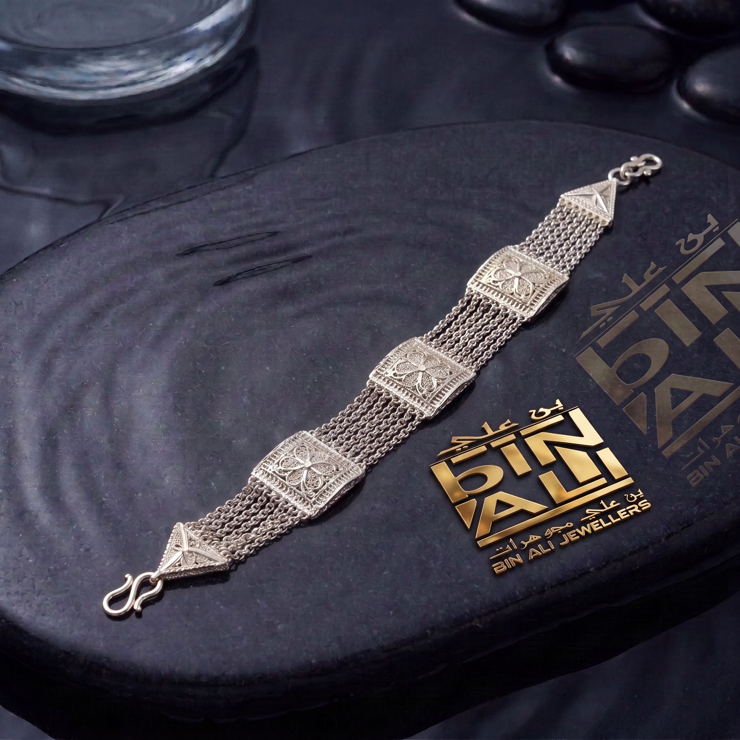 TRADITIONAL SILVER BRACELET