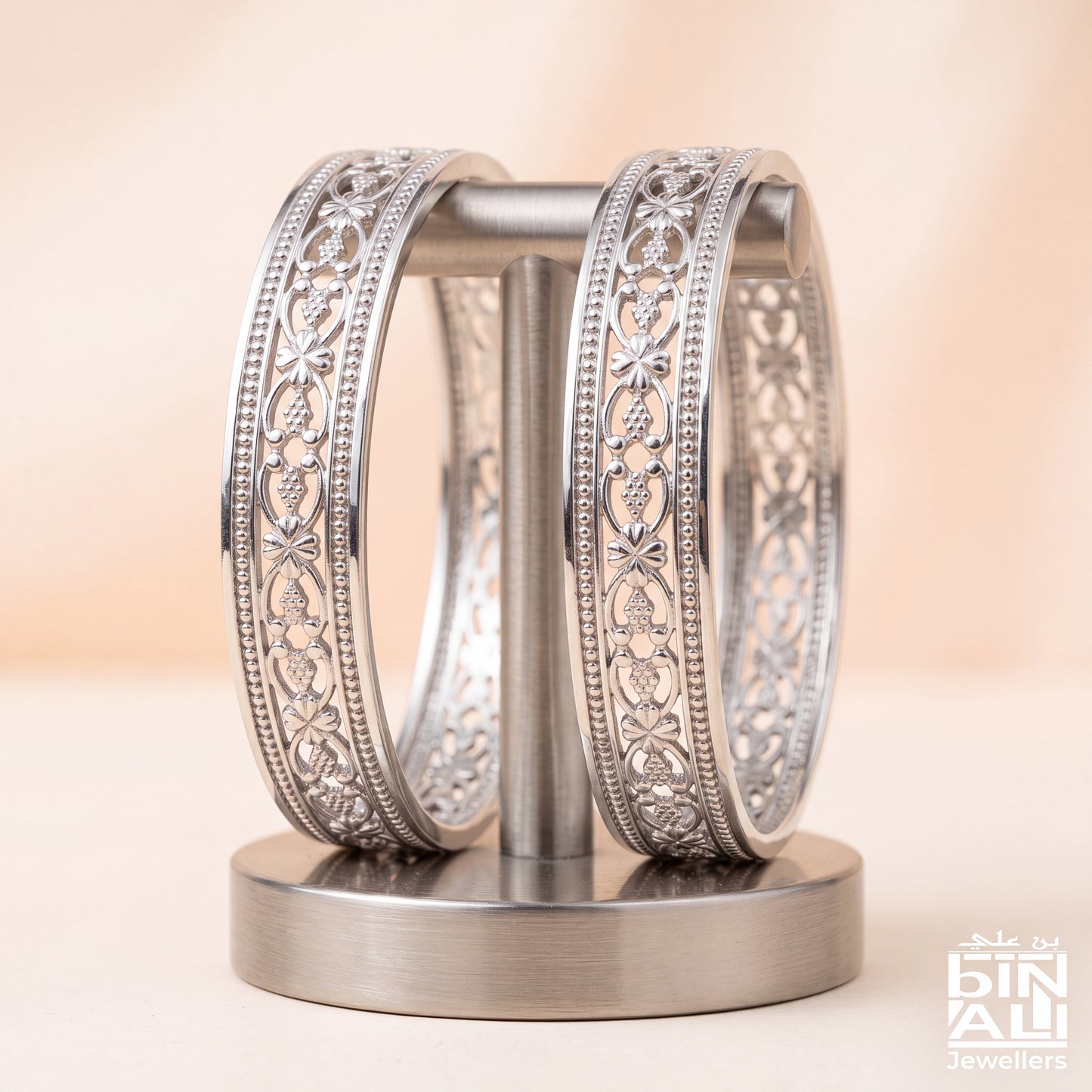 BANGLES